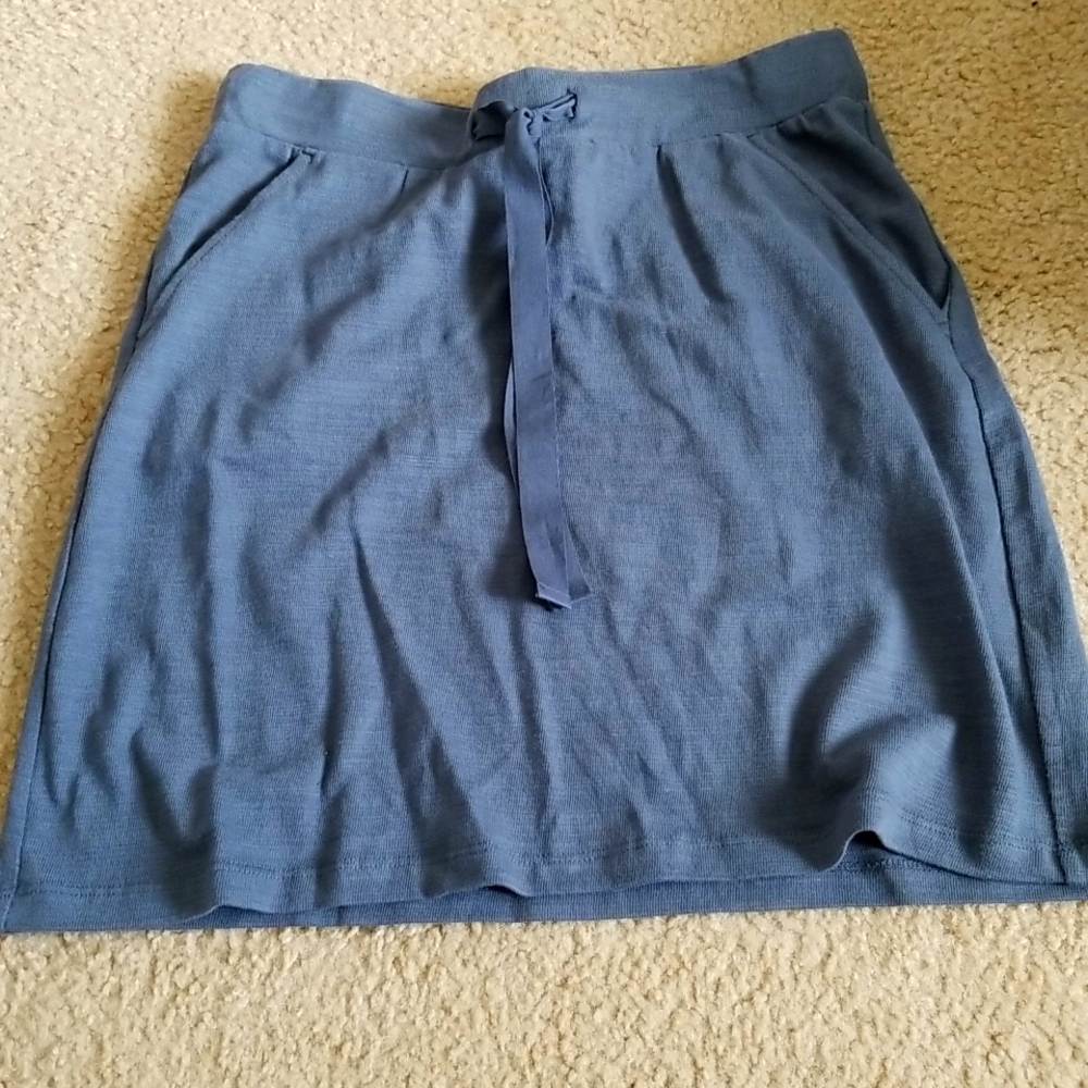 New without tags loft skirt